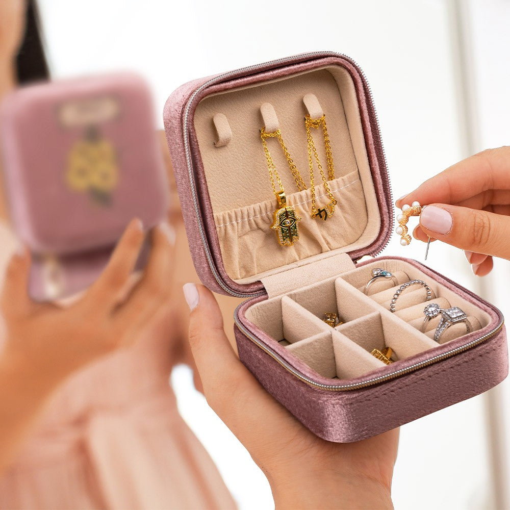 Personalized Birth Flower Velvet Jewelry Case, Custom Name Travel Jewelry Box, Bridal Party Favor, Birthday/Wedding/Anniversary Gift for Women