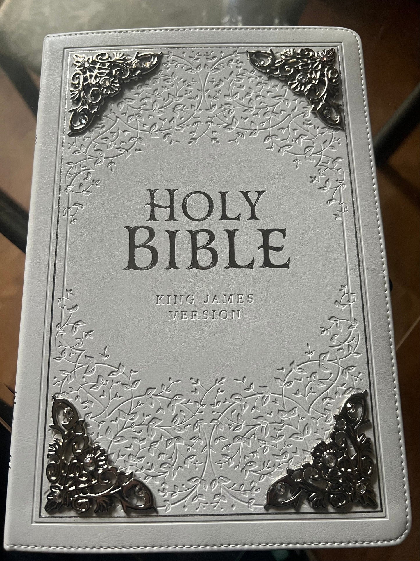 Gorgeous White KJV Holy Bible with Silver Corner Embellishments with Swarovski Crystals , Thinline Large Print Faux Leather