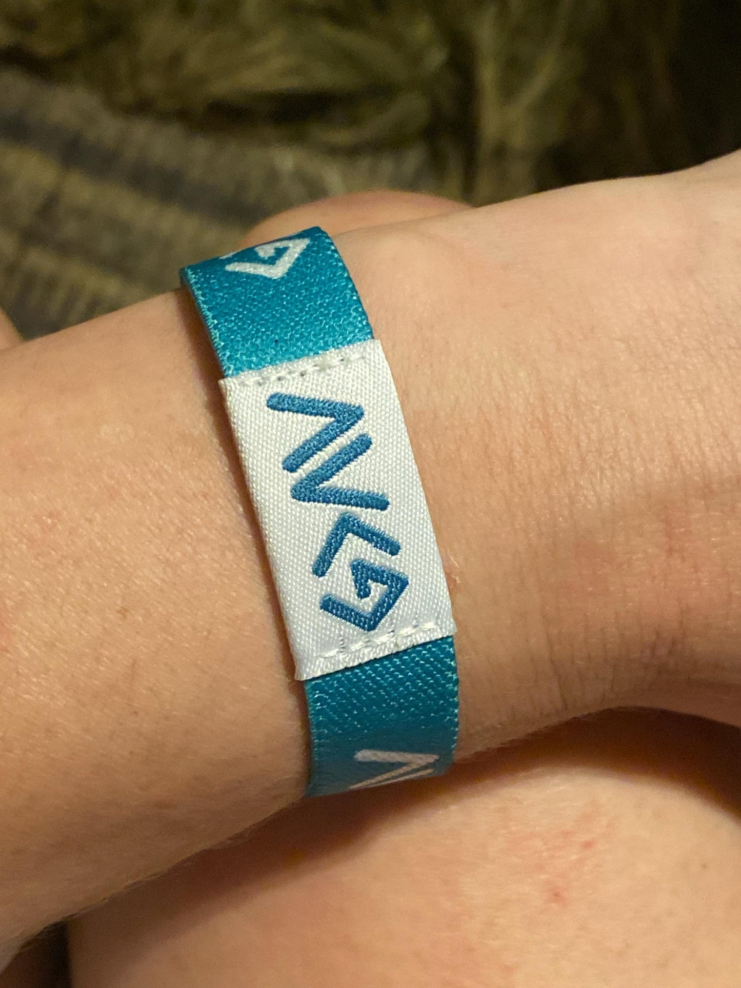 Christian Bracelet | Tap to Get Daily Verse | God is Greater than The Highs and The Lows | Bible Verse Bracelet | Elastic NFC Bracelet