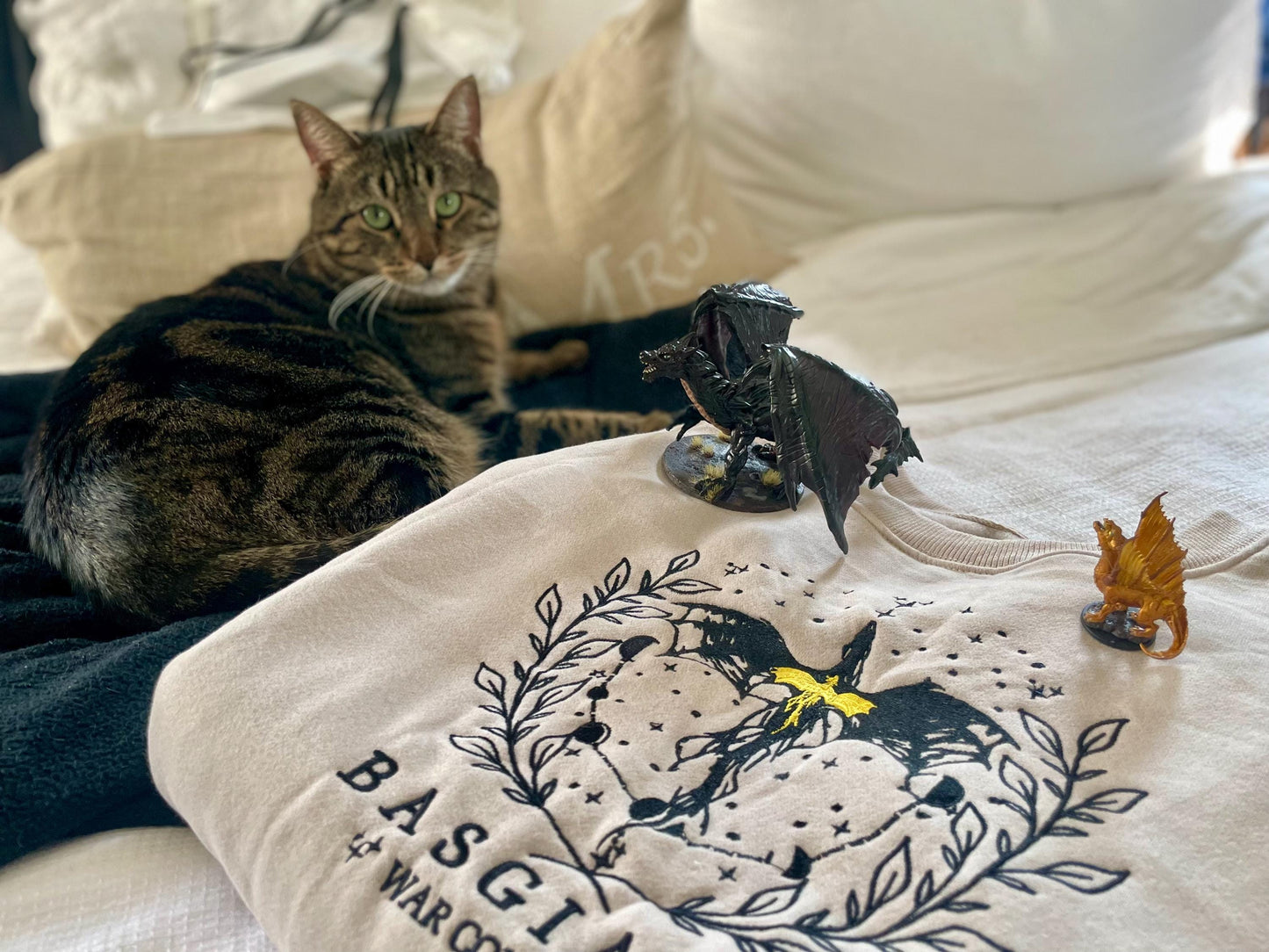 Fourth Wing Embroidered Sweatshirt,Custom Basgiath War College, Dragon Rider,Violet Sorrengail,Rebecca Yorros,Xaden Riorson,Fantasy Reader