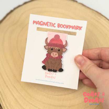 Festive Highland Cow Magnetic Bookmark | Hat & Scarf Highland Cow | Page Marker | Gift for Reader | Reading Accessories | Cow Lover