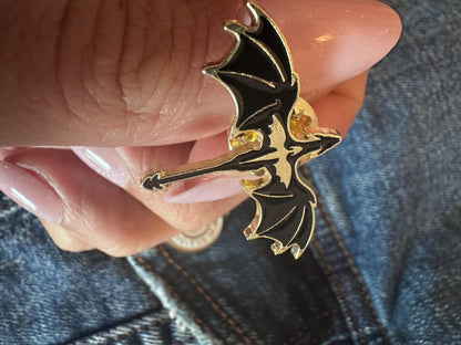 Fourth Wing Pin Tairn and Andarna, cute bookish merch, Violets Relic Dragons backpack, purse, jacket